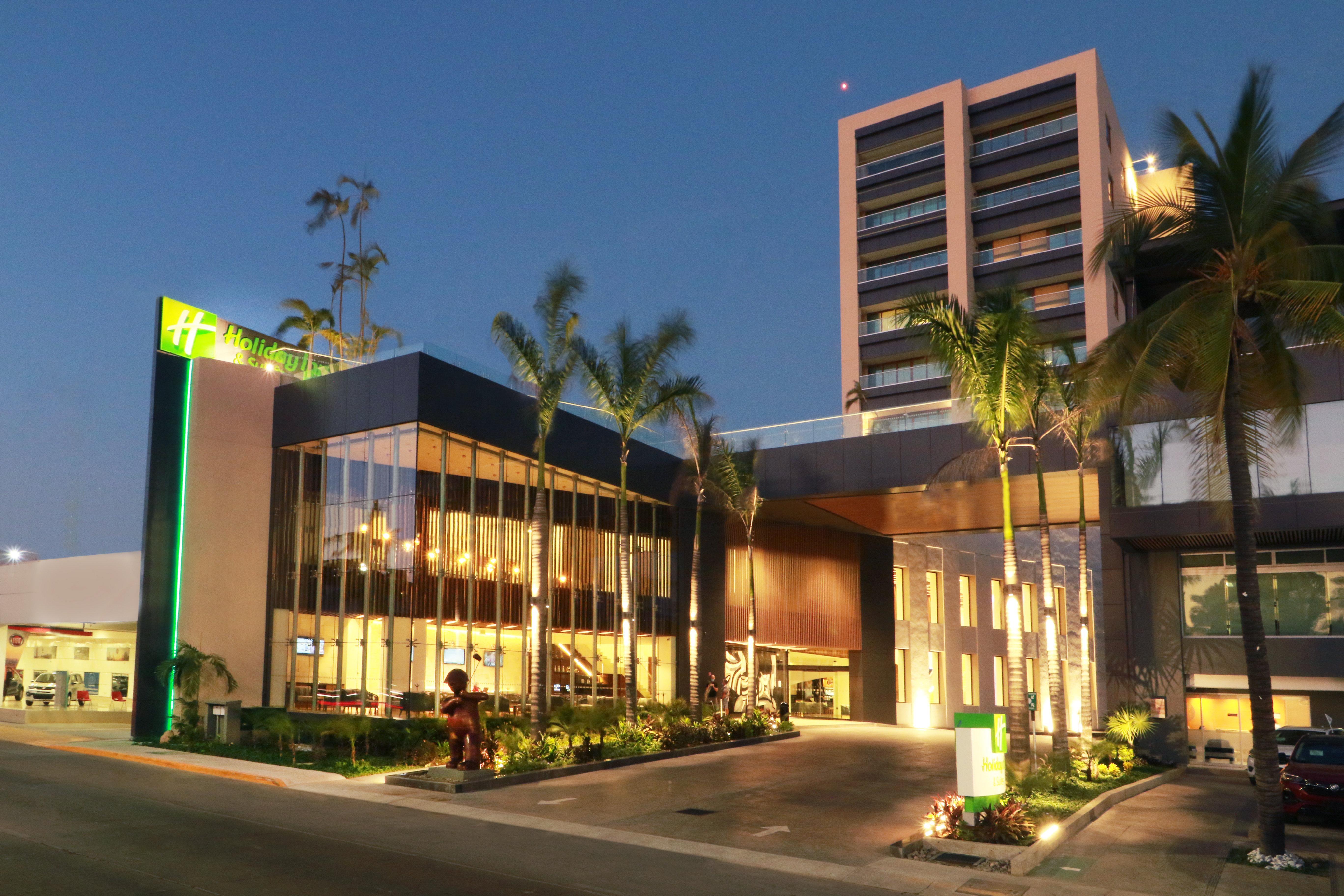 Holiday Inn & Suites - Puerto Vallarta Marina & Golf By Ihg Buitenkant foto