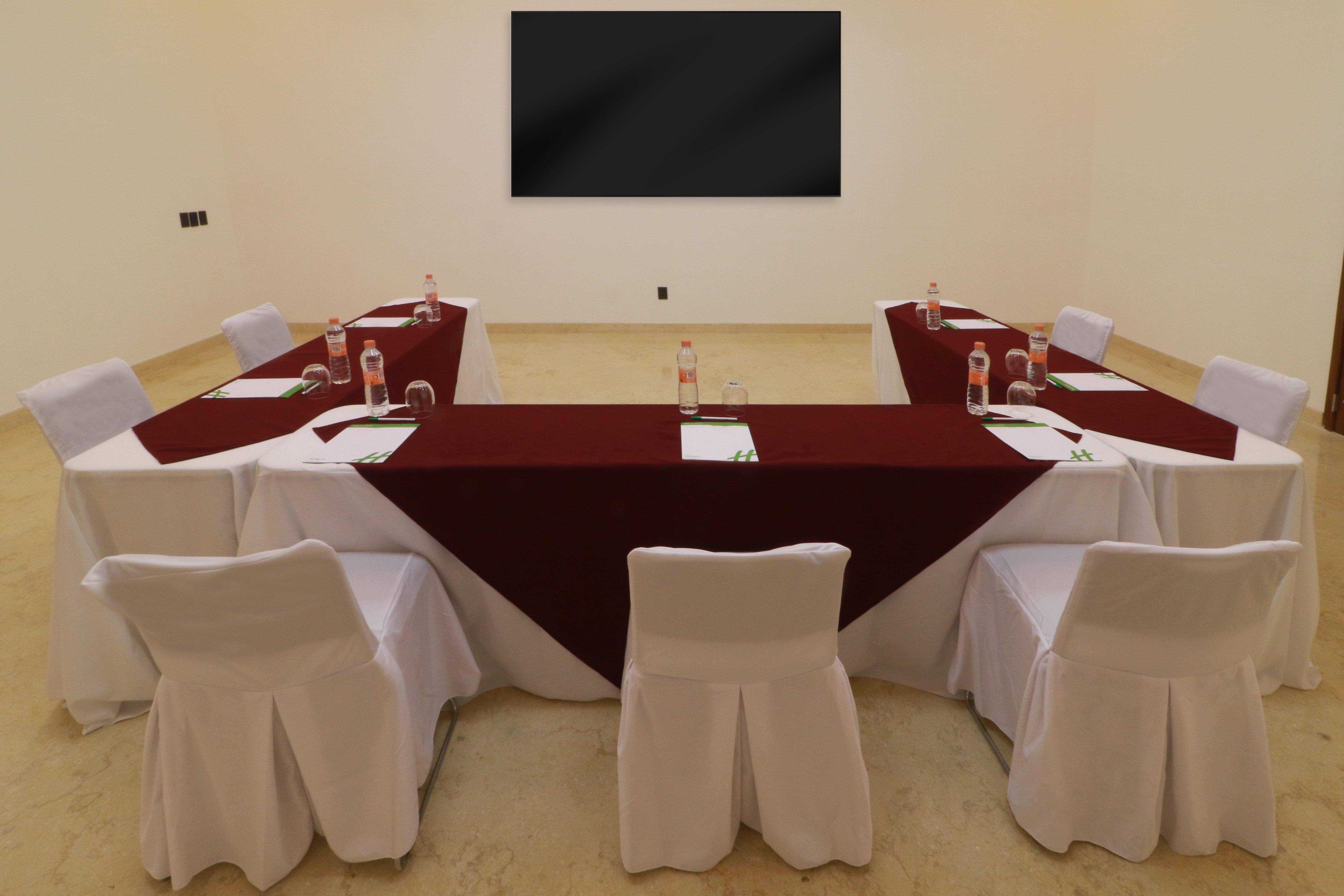 Holiday Inn & Suites - Puerto Vallarta Marina & Golf By Ihg Buitenkant foto
