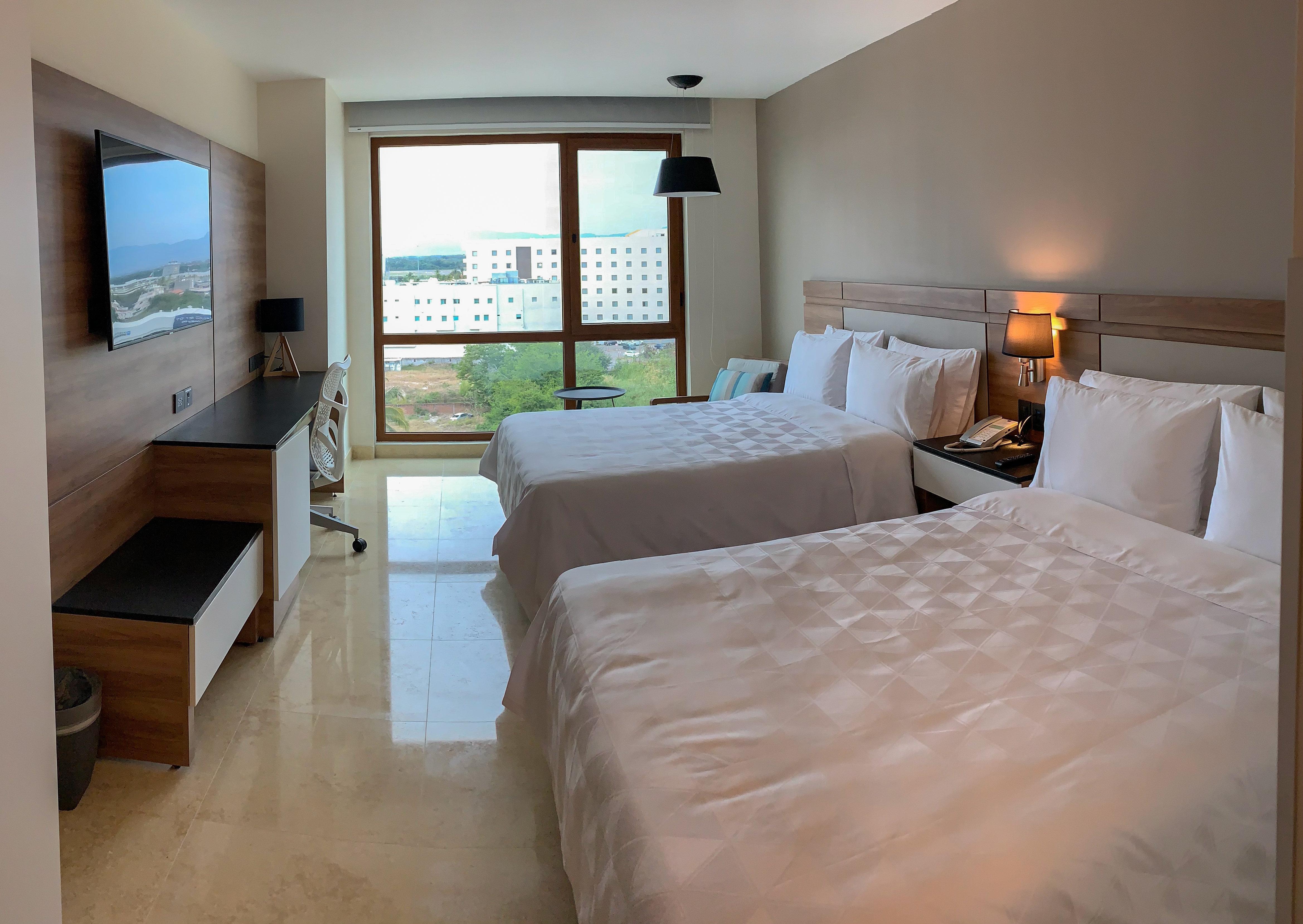 Holiday Inn & Suites - Puerto Vallarta Marina & Golf By Ihg Buitenkant foto