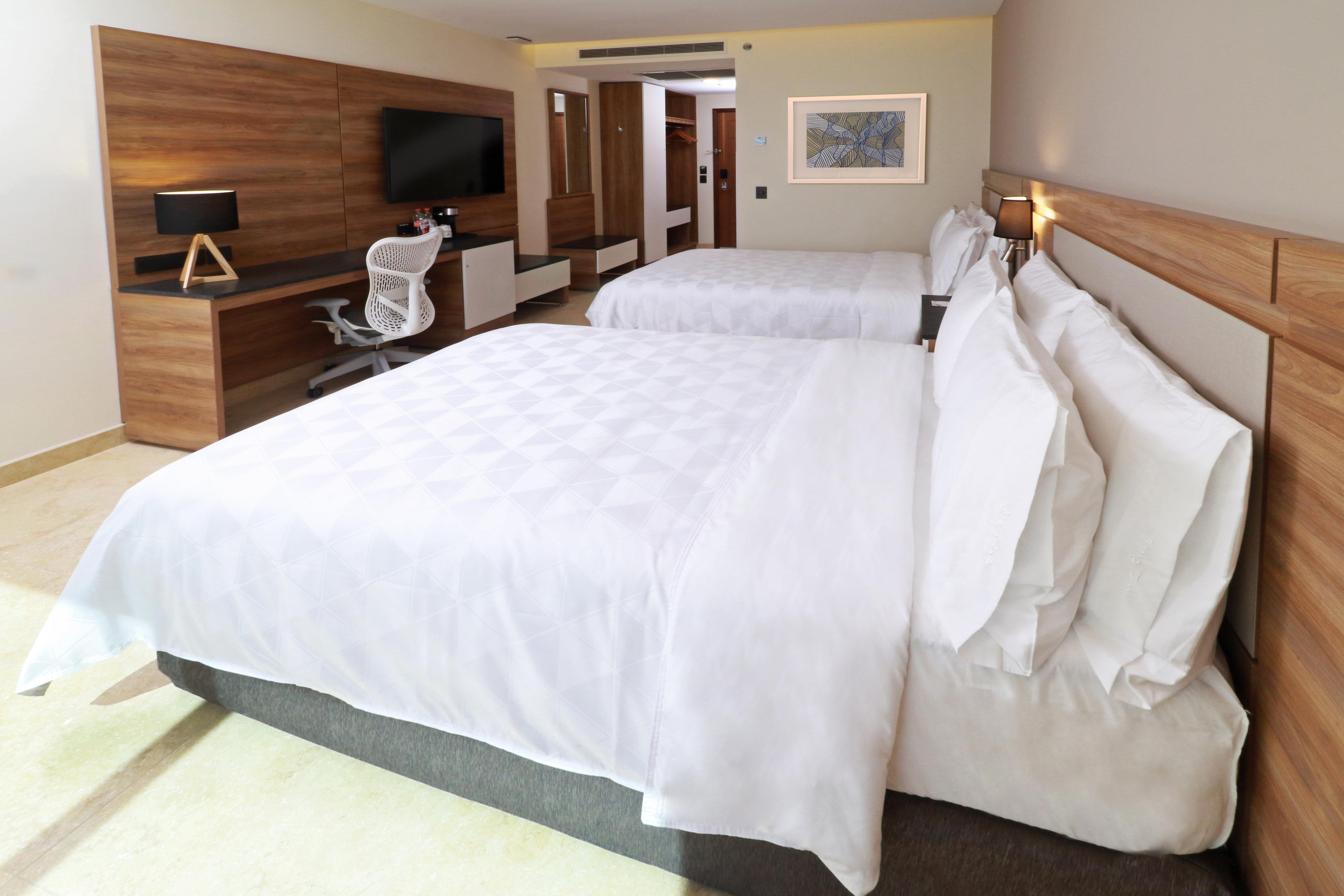Holiday Inn & Suites - Puerto Vallarta Marina & Golf By Ihg Buitenkant foto