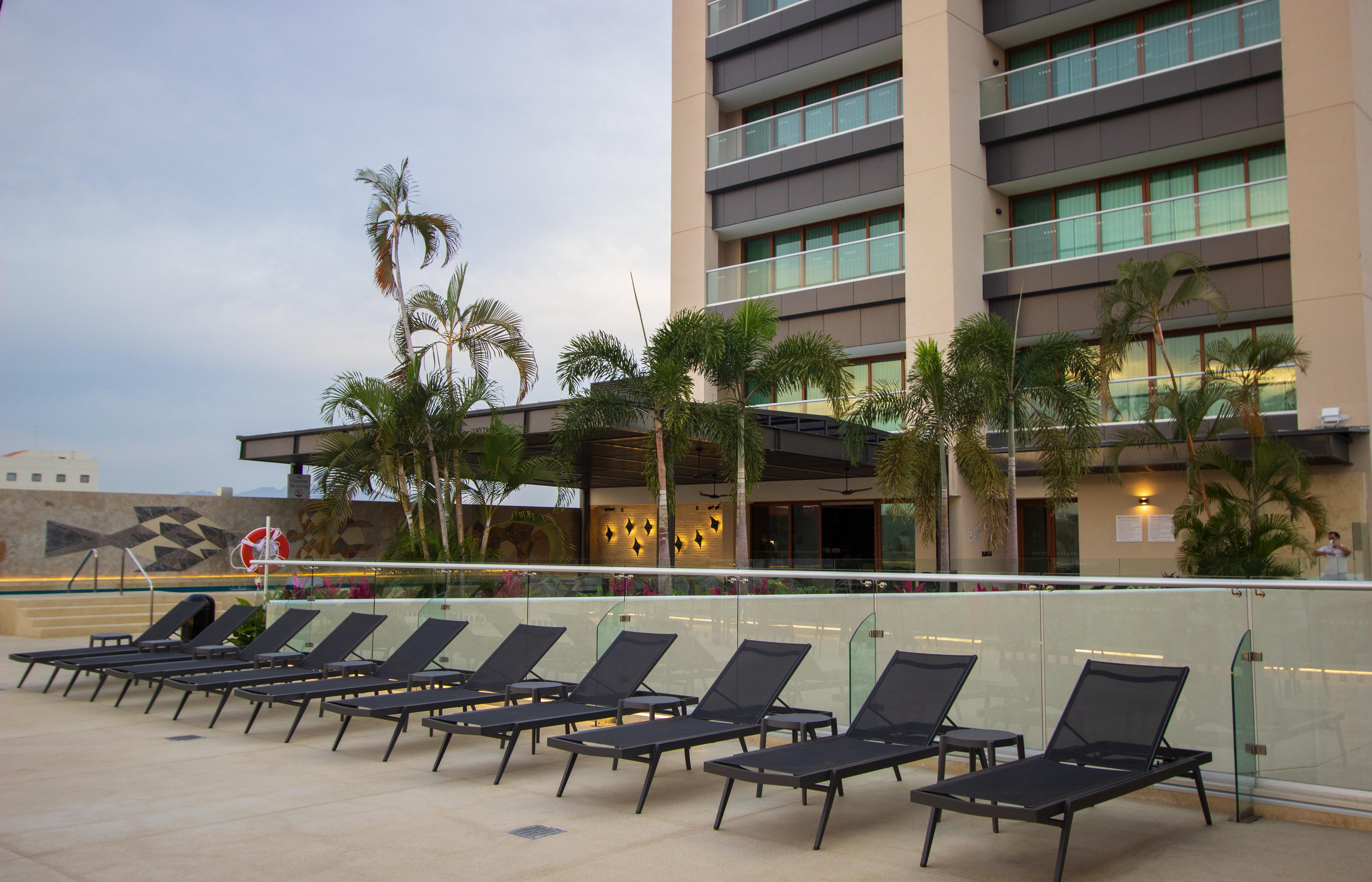 Holiday Inn & Suites - Puerto Vallarta Marina & Golf By Ihg Buitenkant foto