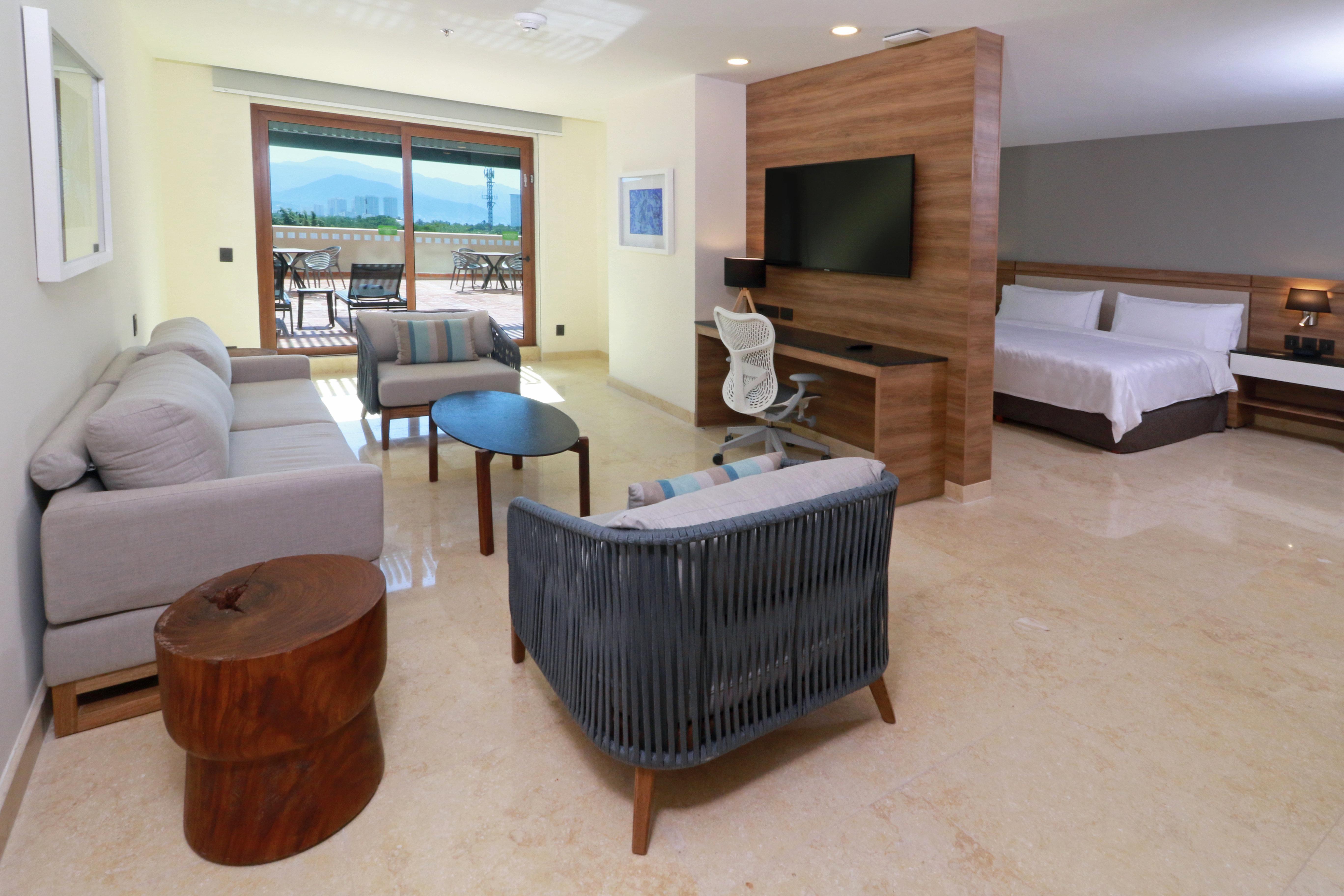 Holiday Inn & Suites - Puerto Vallarta Marina & Golf By Ihg Buitenkant foto